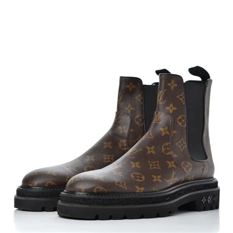 louis vuitton mens boat shoes|louis vuitton chelsea boots men's.